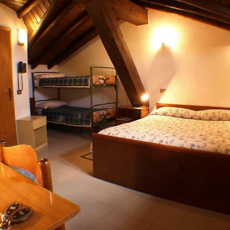 Hotel Rondanino Lanzo dʼIntelvi Kültér fotó