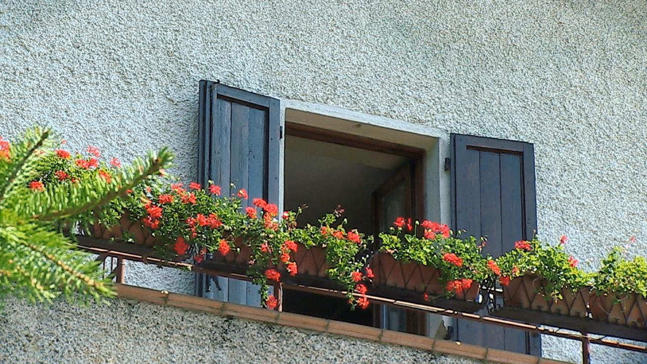 Hotel Rondanino Lanzo dʼIntelvi Kültér fotó