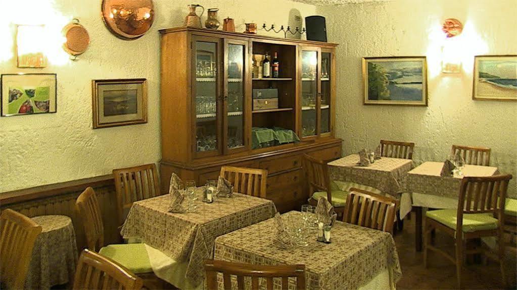 Hotel Rondanino Lanzo dʼIntelvi Kültér fotó